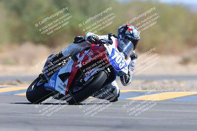 media/Oct-20-2024-CVMA (Sun) [[d4a3dff211]]/Race 9-Formulw LW Twins SHOOTOUT/
